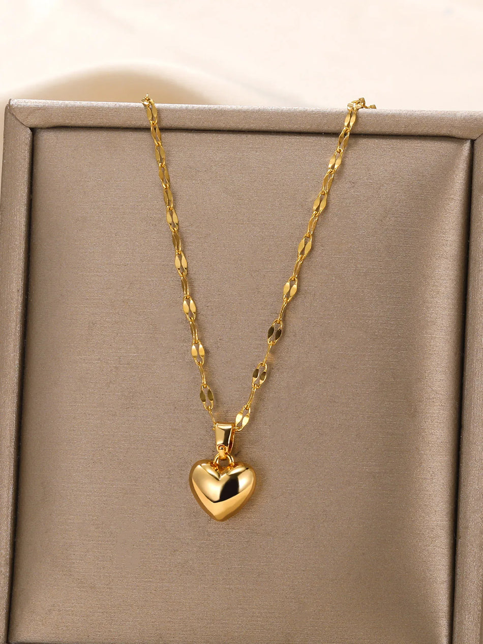 Collier de pendentif coeur d'amour en acier inoxydable à la mode pour femmes