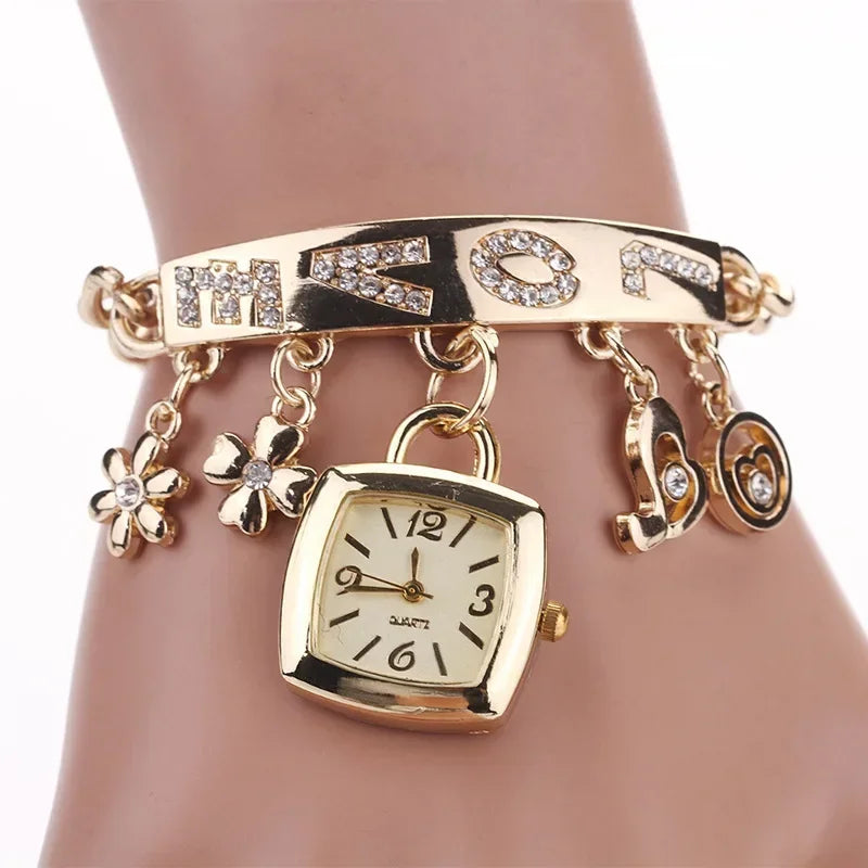 Mode Frauen -Strass -Blume -Pendell -Armband Uhr von Runerr