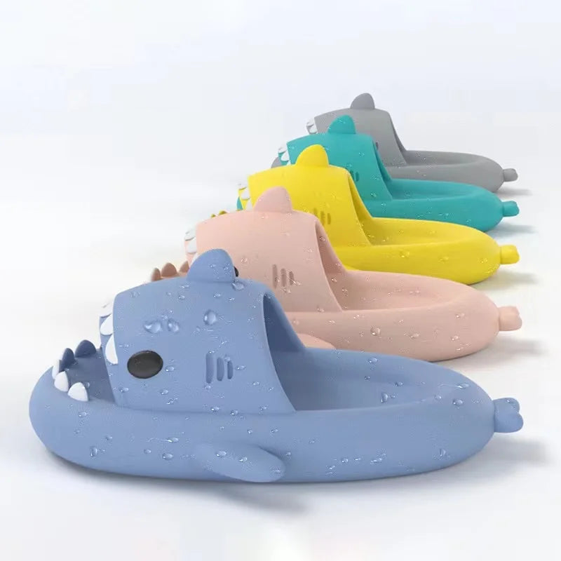 شبشب MINISO 2024 Summer Shark - شبشب ممتع مضاد للانزلاق للأطفال والكبار - قبرص