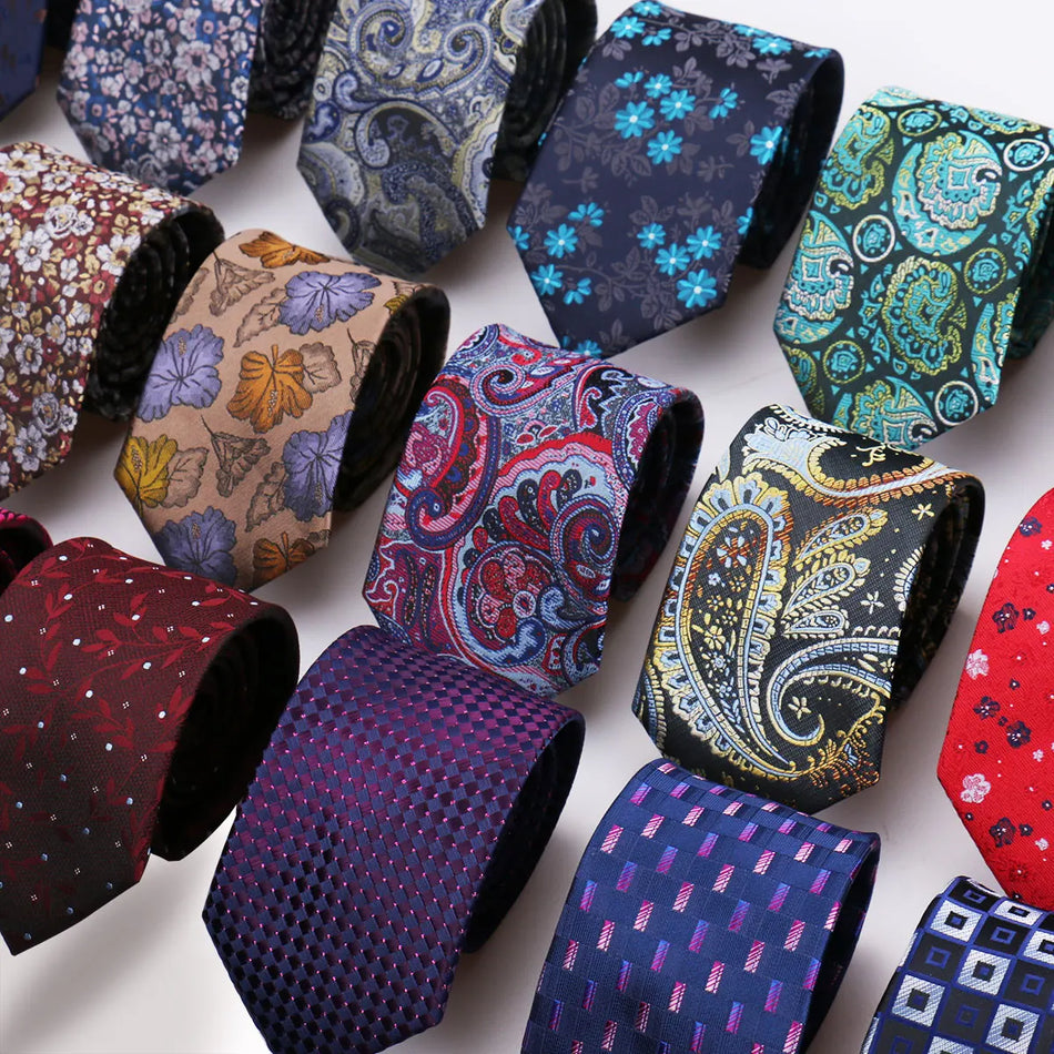 Luxury Paisley Silk Necktie for Men - Cyprus