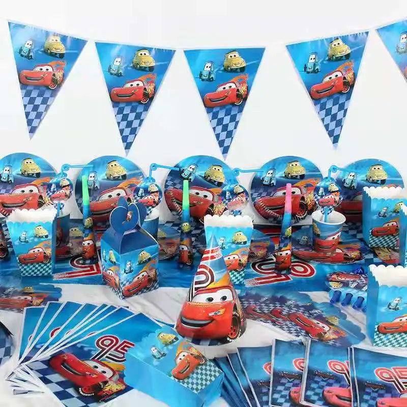 🔵 Takara Tomy Pixar Arabalar Lightning McQueen Doğum Günü Partisi Sofra Seti - Kıbrıs